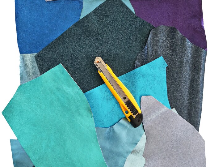 BLU TURCHOISE metallic leather scraps, smooth,SOLID tone, grain, thicknesses, softness various, random assortment  0,7 lbs / 300 gr    B1513