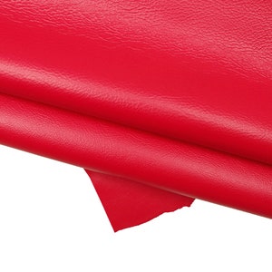 Pellame FUCSIA lucido, vitello bottalato con grana leggera, pelle morbida sportiva, 1.5 - 1.6 mm B15090-TU La Garzarara