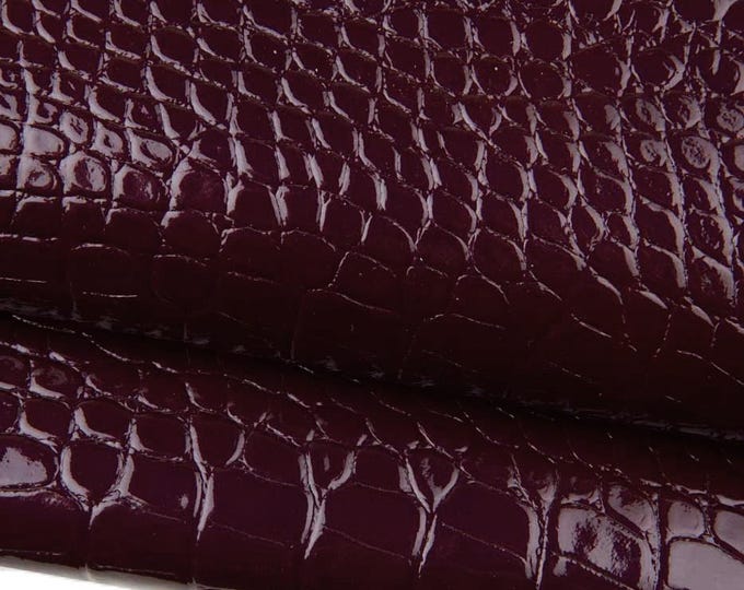 Burgundy CROCODILE embossed leather hide, alligator print on PATENT calfskin, glossy cowhide for crafting B18649-ST La Garzarara
