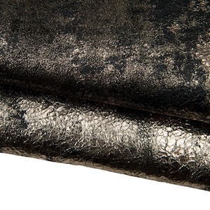 Pelle nera laminata PLATINO, capra metallizzata effetto consumato INVECCHIATO, pellame morbido B17938-mMT(st)   La Garzarara