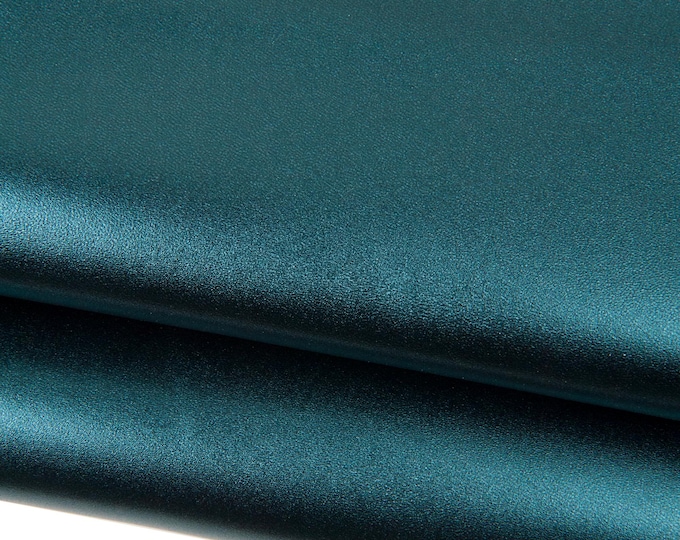 Petroleum METALLIC leather skin, soft SPARKLE goatskin, green bright hide 0.7 - 0.9 mm for hobbyists B18525-MT La Garzarara