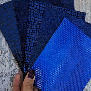5 Ritagli di pellami unici selezionati, color BLU, stampe varie, laminate e non, pezzi mix di fantasie come da foto RT247 La Garzarara