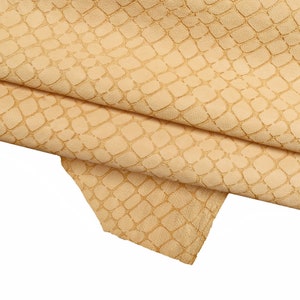 PELLE stampa COCCODRILLO beige e blu, pellame sportivo morbido vintage, capra lavata stampata cocco    B16156-VT   La Garzarara