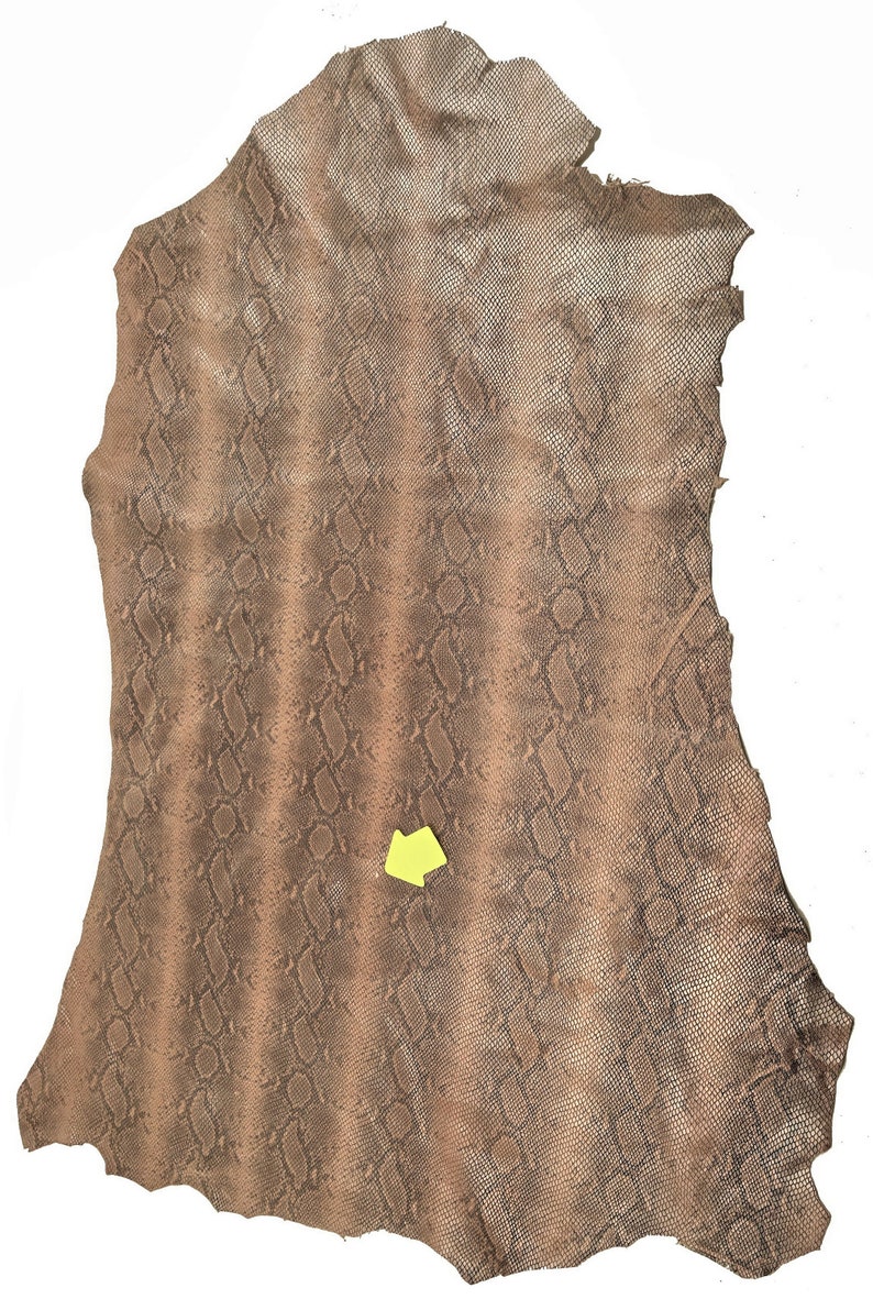 soft skin A7001-ST La Garzarara printed python rock effect bicolor dusty roseblack with a light pearl effect hides Italian leather
