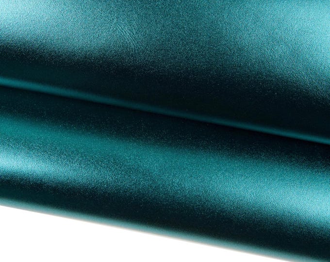 Green METALLIC leather hide, smooth bright SPARKLE cowhide, soft calfskin 1.1 - 1.3 mm for diy projects B18524-MT La Garzarara