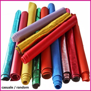 Ritagli di pellami in colori vivaci, scampoli lisci, laminati, scamosciati in colori accesi, scelta casuale 10 pezzi  B105  La Garzarara