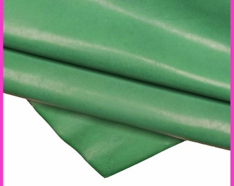 GREEN smooth leather skin, glossy goatskin 0.8-1.0 mm, solid color classic soft skin B16343-TU La Garzarara