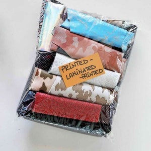Sacchetto di ritagli di pellami di fantasia, stampati e laminati stampati  - 300 gr, 500 gr e 1 kg -   B003 La Garzarara