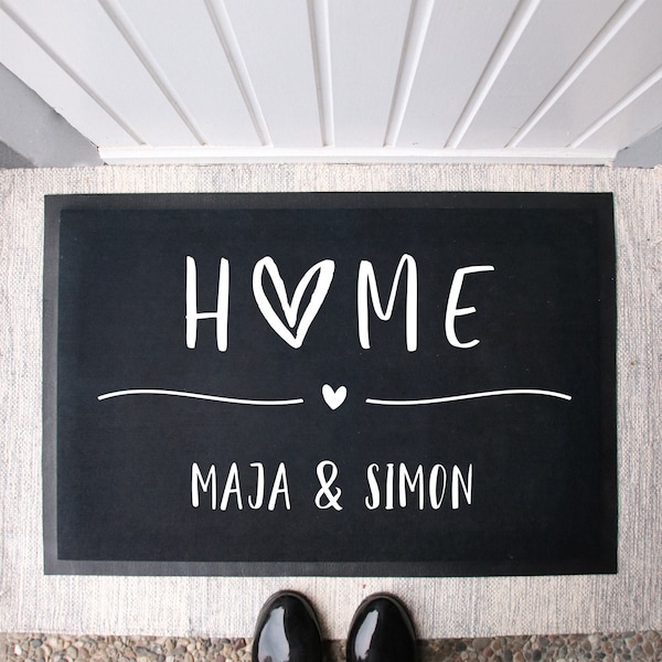 Personalisierte Stoff Fußmatte Home -Schwarz- | Paare Matte Geschenk zum Einzug | Hochzeitsgeschenk | Türmatte Individuell Namen