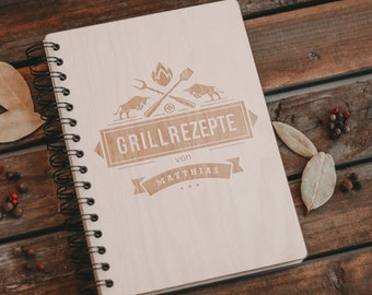 Personalisiertes Holz Grillbuch 'Two Bulls' | Grillrezepte Geschenk für Männer zum Grillen