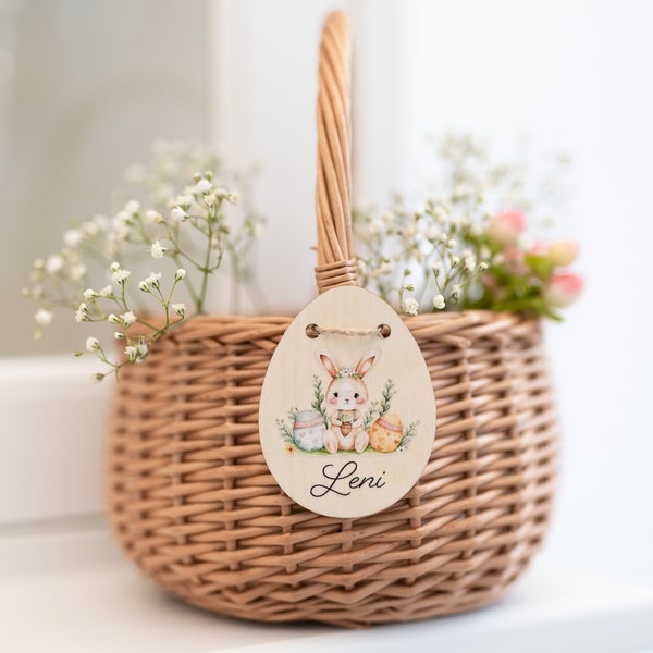 Personalisiertes Osterkörbchen mit Anhänger und Korb | Hasenmädchen Blumenkranz | Holzschild Baby Kind Ostertasche Geschenkidee | Osternest