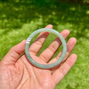 Dünnes, eisgrünes Armband aus 100 % natürlichem Jadeit der Güteklasse A, 54,8 mm, H329