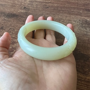 Carved Large Creamy Genuine Nephrite Jade Bangle Bracelet 58.8mm D301