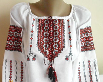 Blusa ucraniana vyshyvanka/Vyshyvanka/Blusa campesina/Vita - Estilo/camisa bordada/blusa boho/ropa ucraniana/ropa de mujer