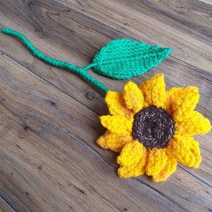 Loom Knit Sunflower pattern image 5