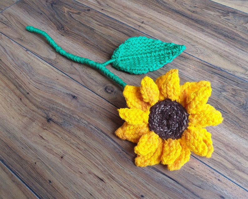 Loom Knit Sunflower pattern image 5