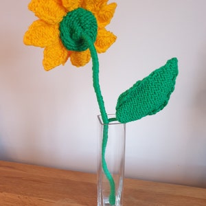 Loom Knit Sunflower pattern image 4