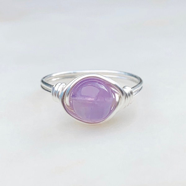 Bague Cape améthyste - Pierre de naissance de février, argent sterling, bague améthyste, améthyste violet clair, bague en cristal, bague violette, fil enveloppé