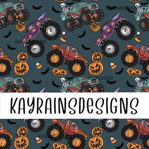 Puede incluir: Patrón repetitivo con monster trucks, calabazas de Halloween, murciélagos y caramelos sobre un fondo verde azulado oscuro. Los camiones son rojos, morados y turquesas. El texto "KAYRAINSDESIGNS" está en la parte inferior.