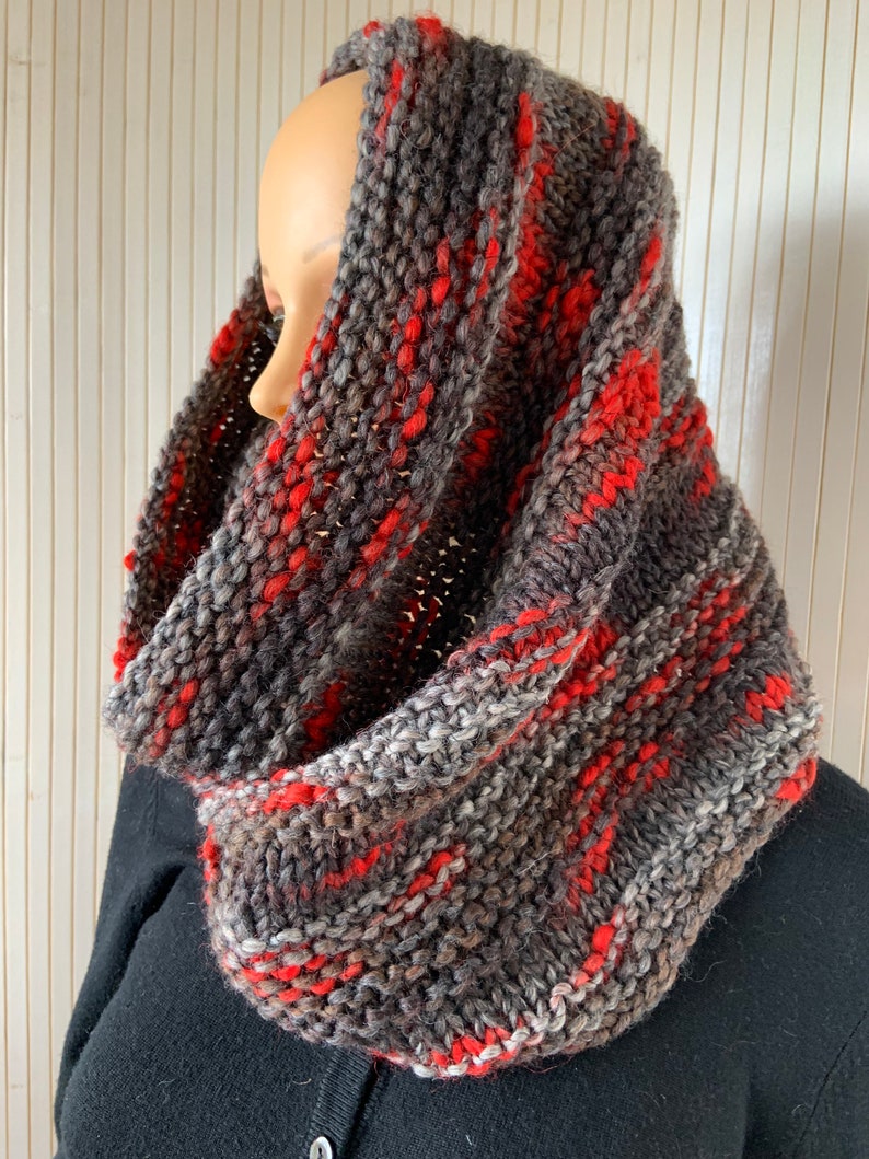 Chunky Knit Cowl Unisex Cowl Wool Neck Warmer Winter Knit Snood Infinity Scarf Circle Scarf Infinity Cowl Hand Knit Cowl Scarf
