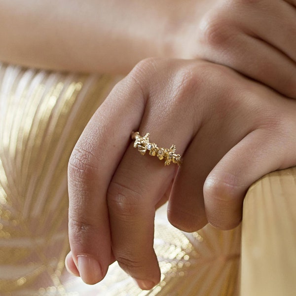 Delicate Ring, Diamond Ring, 14k Gold Ring, Unique Ring, Natural Ring, Bridal Ring, Wedding Ring, Romantic Ring, Leaf Ring, Flower Ring