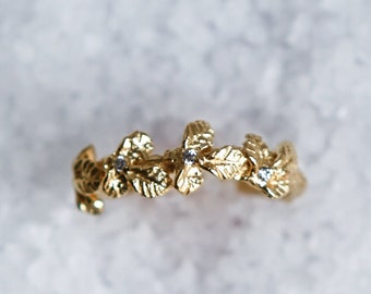 Diamond Leaf Ring, Twig Ring, Gold Ring, Delicate Ring, Nature Ring, Romantic Ring, Woodland Ring, Flower Ring, Diamond Ring, Unique Ring