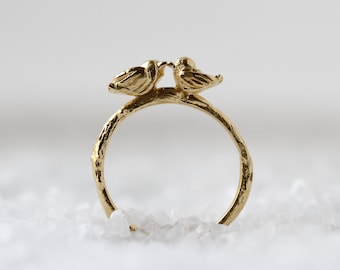 Love ring- Kissing Love Birds Ring - Romantic Ring, Solid Gold Ring, Nature Ring, Woodland Ring, Romantic Jewelry, Anniversary Gift For Her,