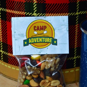 Décoration de fête sur le thème du camping