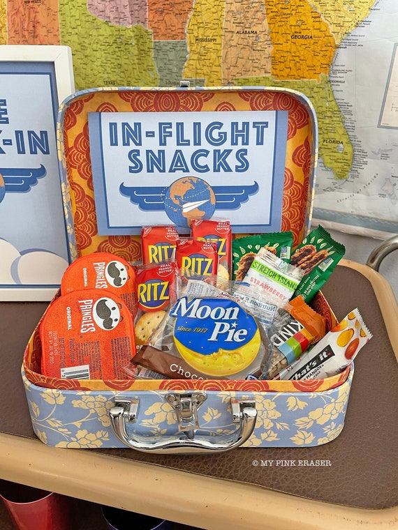Travel theme signs // airport signs