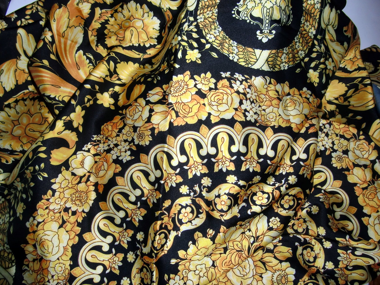 Versace Baroque Print Satin Fabric.2 Meters Long. Almost 1 And 028