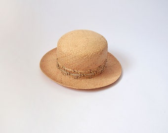 Ladies straw hat