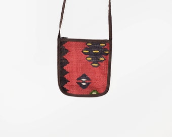 Bolso tapicería vintage, los 70 bolso bohemio pequeño monedero, monedero alfombra vintage, bolso tejido turco, bolso miniatura, étnicos bolso bohemio