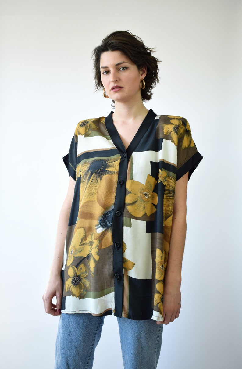 large size long tunic blouse with padded shoulders Vintage floral viscose blouse