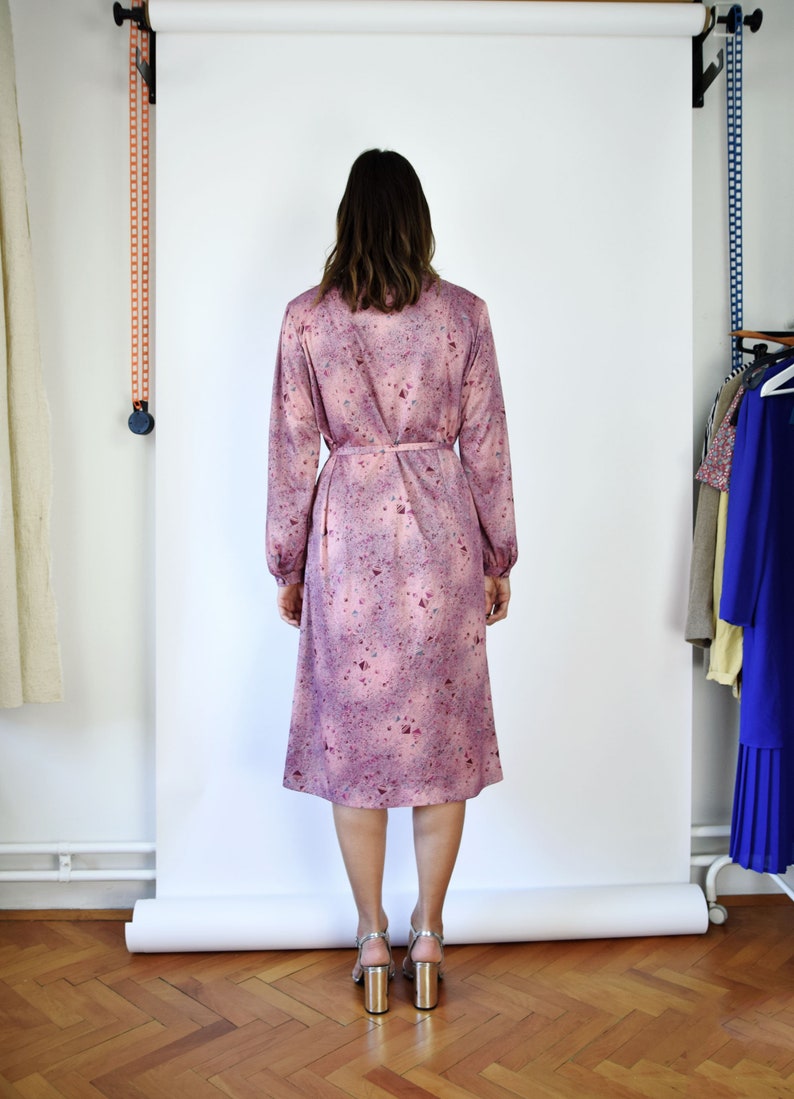 70s Geometric Print Pink Dress Midi Boho High Waisted Secretary Vintage Long Sleeve Bohemian Medium Large Size image 4