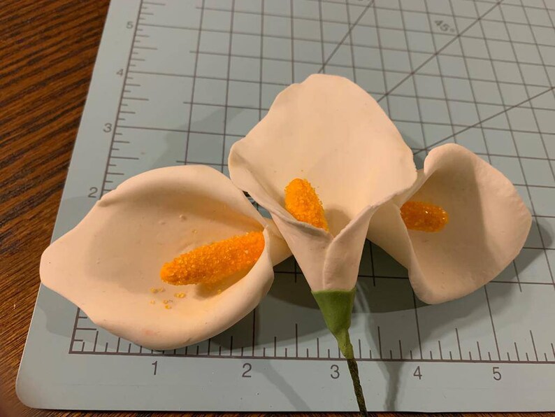 Edible Gum Paste Lilies Edible Flowers Etsy