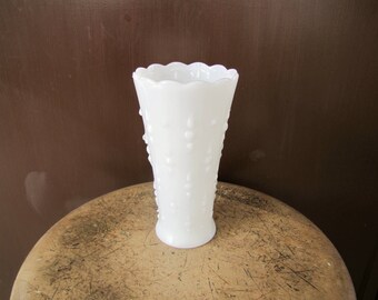 Milk Glass Vase, Glass Vase, Vintage Milk Glass, Flower Vase, Floral Arranging, Urn Vase Table Decor, Shabby Chic Decor