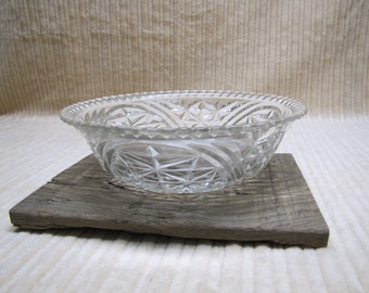 Vintage Cut Lead Crystal Serving Bowl/ Glass Serving Bowl/ Salad Serving Bowl/Glass Fruit Bowl/ Housewarming Gift/  Mid Century Serving Bowl