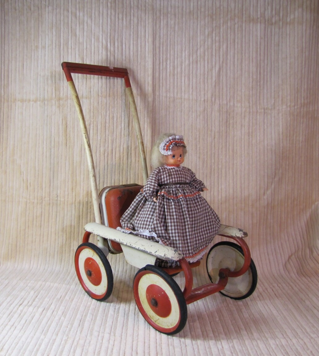 old fashioned doll pram