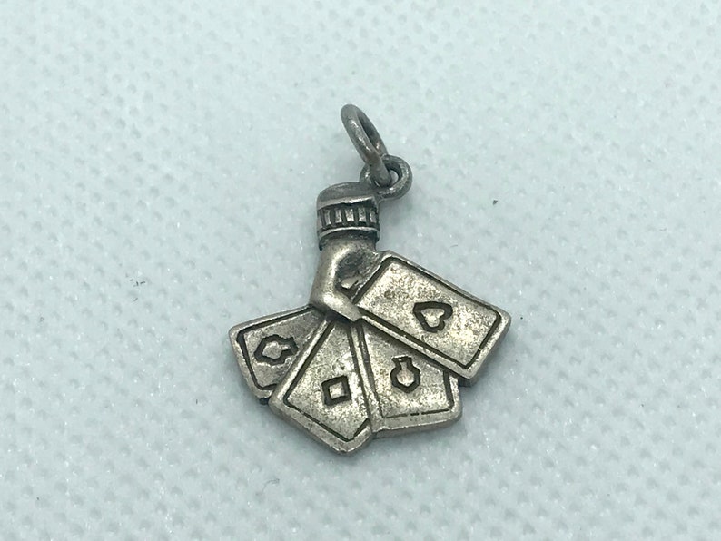 Sterling Silver Pendant Hand of Poker Craft Supplies M109 Vintage Charm Free Shipping within the USA