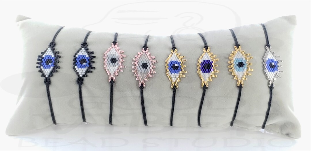 NBEADS 500 Pcs Perles Evil Eye, 6mm Perles De Mauvais Œil Plat Rond Oeil Bleu Charmes Entretoise Pour Collier à Faire Soi-Même Bracelets Fabrication