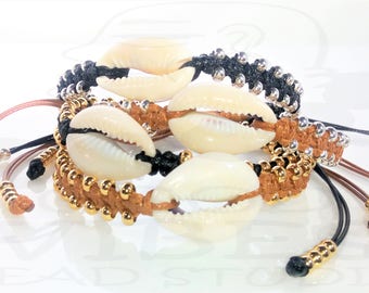 Natural Cowrie Shell Bead Bracelet  / Shell Bracelet / Beaded Macrame Bracelet / Braided Bracelet / Cowrie Shell Bracelet