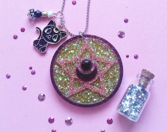 37) Sailor Moon brooch as pendant luna