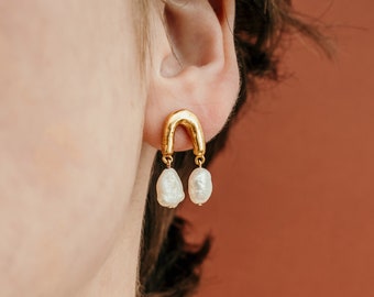Pendientes de perla para novia, pendientes de perla auténtica, pendientes de perla colgantes de oro, pendientes de perla de oro para boda, pendientes de novia únicos.