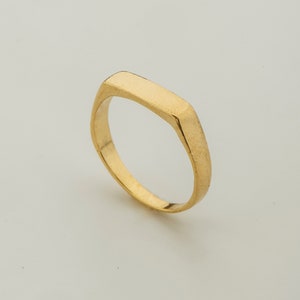 Simple classic 14k solid gold wedding ring for women, Minimalist dainty thin signet ring wedding band, Cool 14k signet wedding ring for her