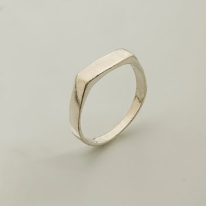 Unisex delicate thin signet pinky ring, Sterling silver classic simple pinky ring, Solid gold pinky ring, White gold statement pinky ring