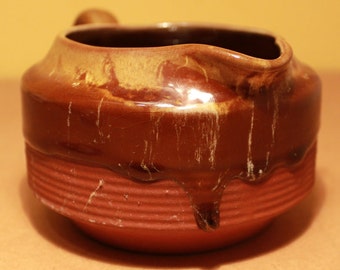 Rare Vintage Retos Irish Country Pottery Milk Creamer Jug Dripping Honey Effect