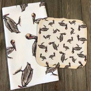 Pelican Kitchen Towel, Louisiana Kitchen Towel, Pelican Gift, Heirloom Pelican Gift, Kitchen Towel, Christmas Gift, Pelican Towel