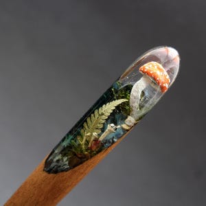 Mushroom Painted Hair stick short thick Real Moss Fern Hair Long Terrarium Mushroom Hair Holder Wooden Hair slide Forest Witch Woodland