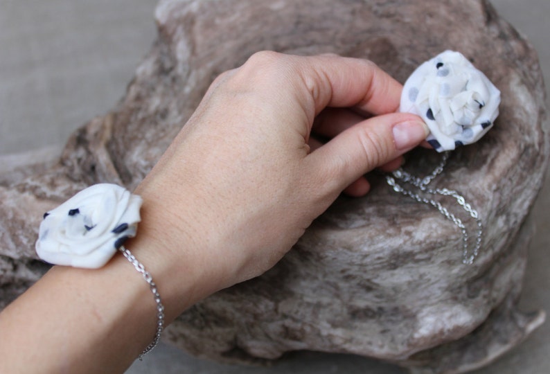 Rose jewelry set White Flower Necklace Polka dot Rosette fabric White rose bracelet Silk Flowers Fabric Flower jewelry Romantic jewelry set