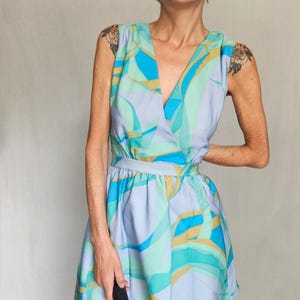 Vintage 60s Mod Mini Dress – Psychedelic Abstract Print Sleeveless Dress – Size Small/Medium